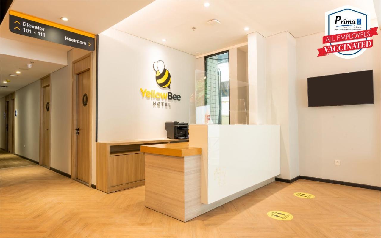 Hotel Yellow Bee Tanah Abang Jakarta Exterior foto